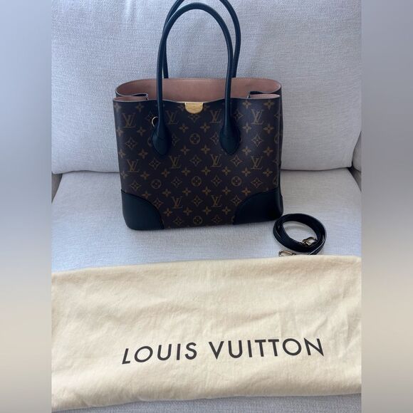 865. AUTH Louis Vuitton Monogram Tote Bag - Picture 13 of 16